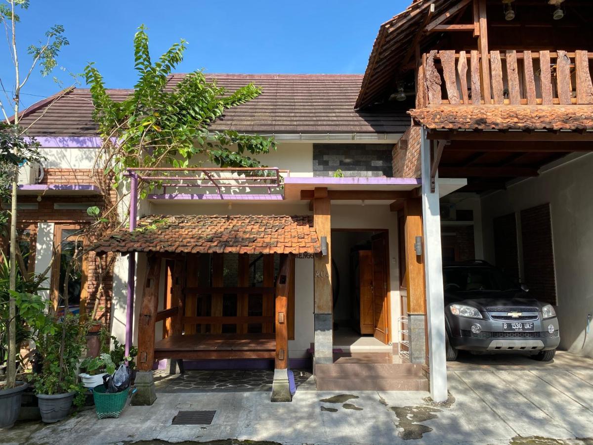 Rengganis Homestay Yogyakarta Bagian luar foto