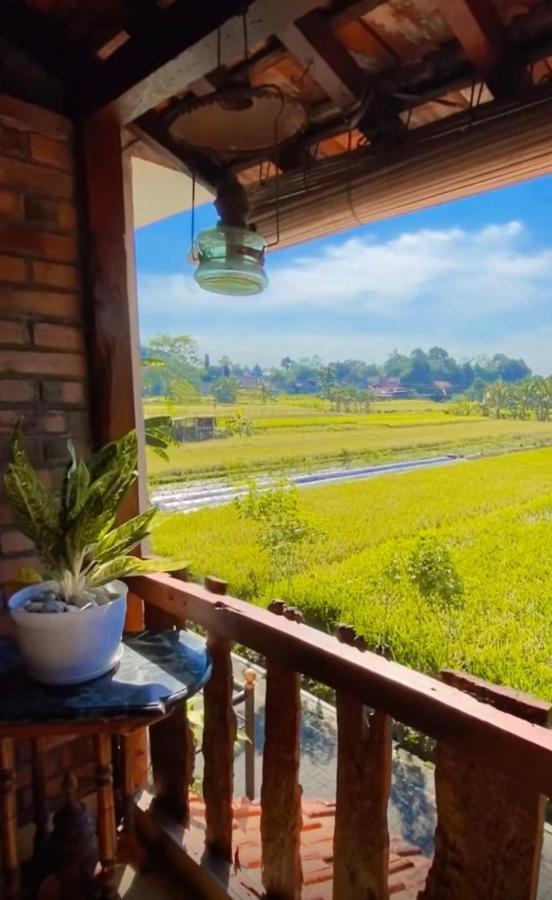 Rengganis Homestay Yogyakarta Bagian luar foto